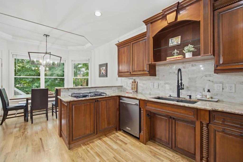 7030 Sweet Creek Road