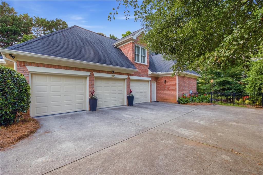 7030 Sweet Creek Road