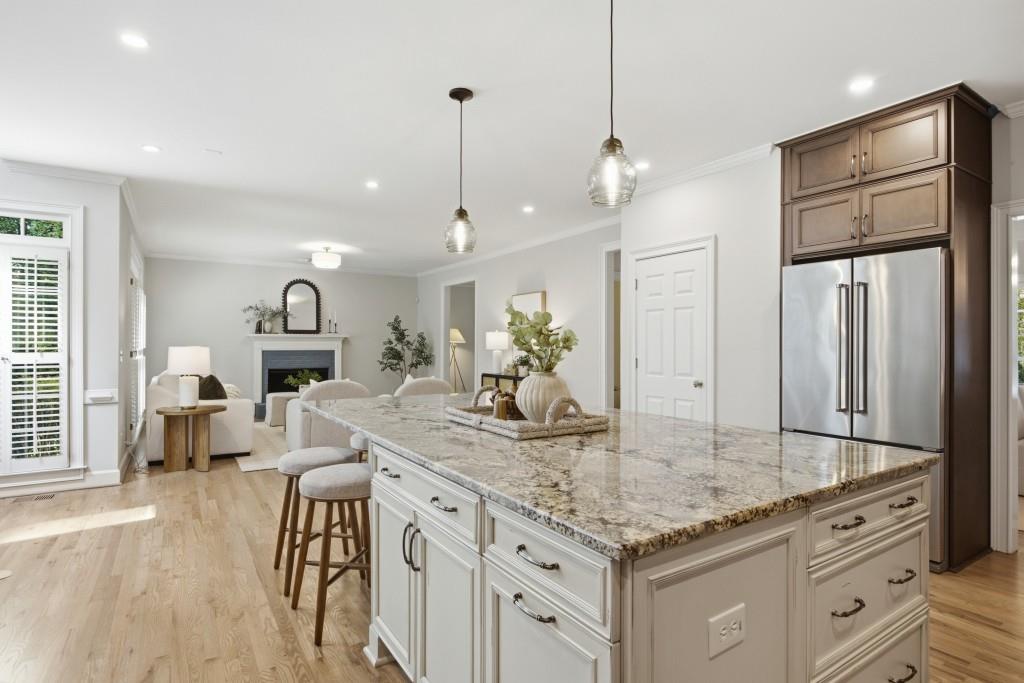 952 Hawkhorn Court