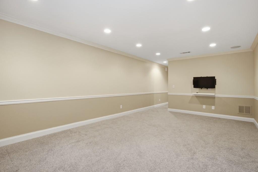 952 Hawkhorn Court