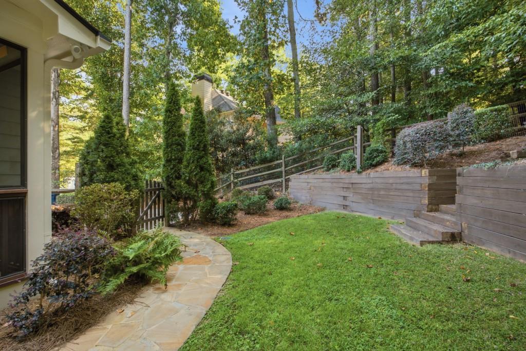 952 Hawkhorn Court