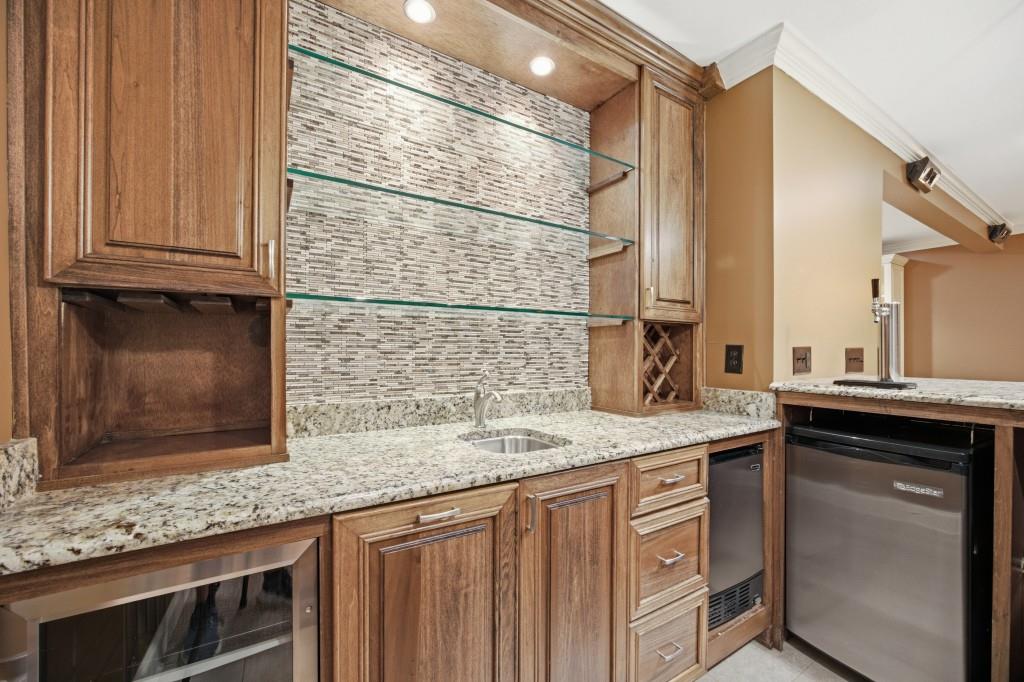 952 Hawkhorn Court