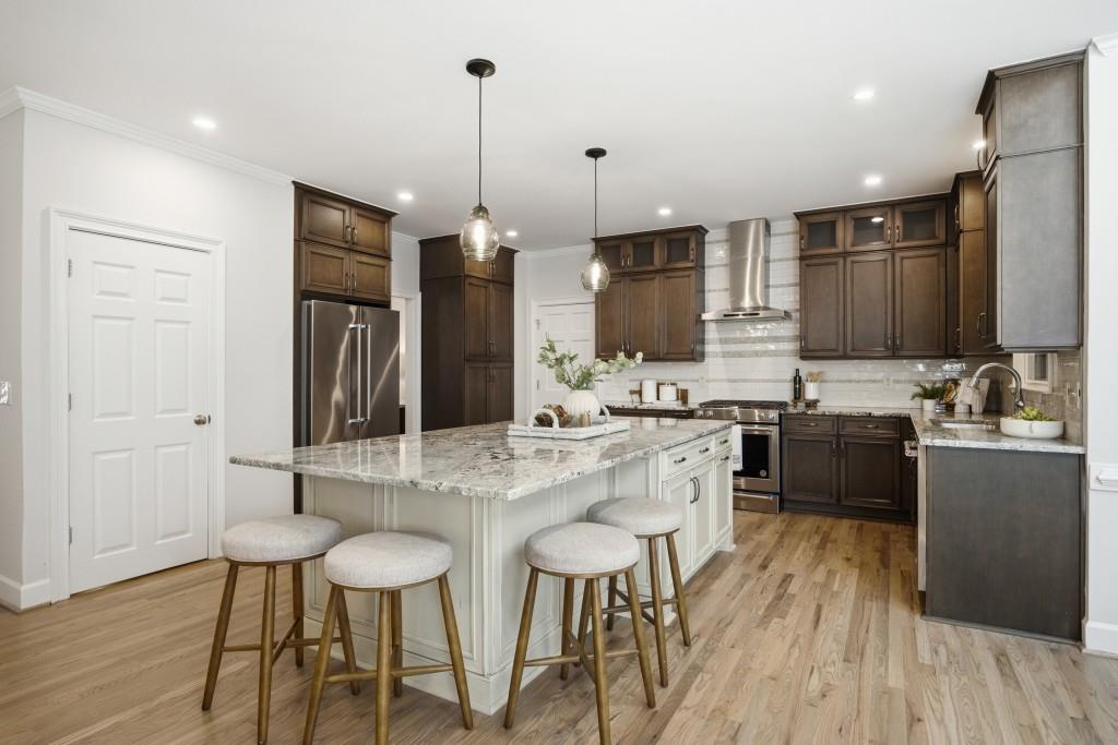 952 Hawkhorn Court