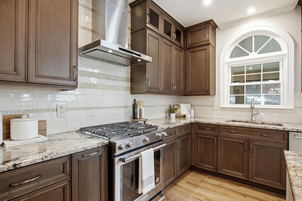 952 Hawkhorn Court