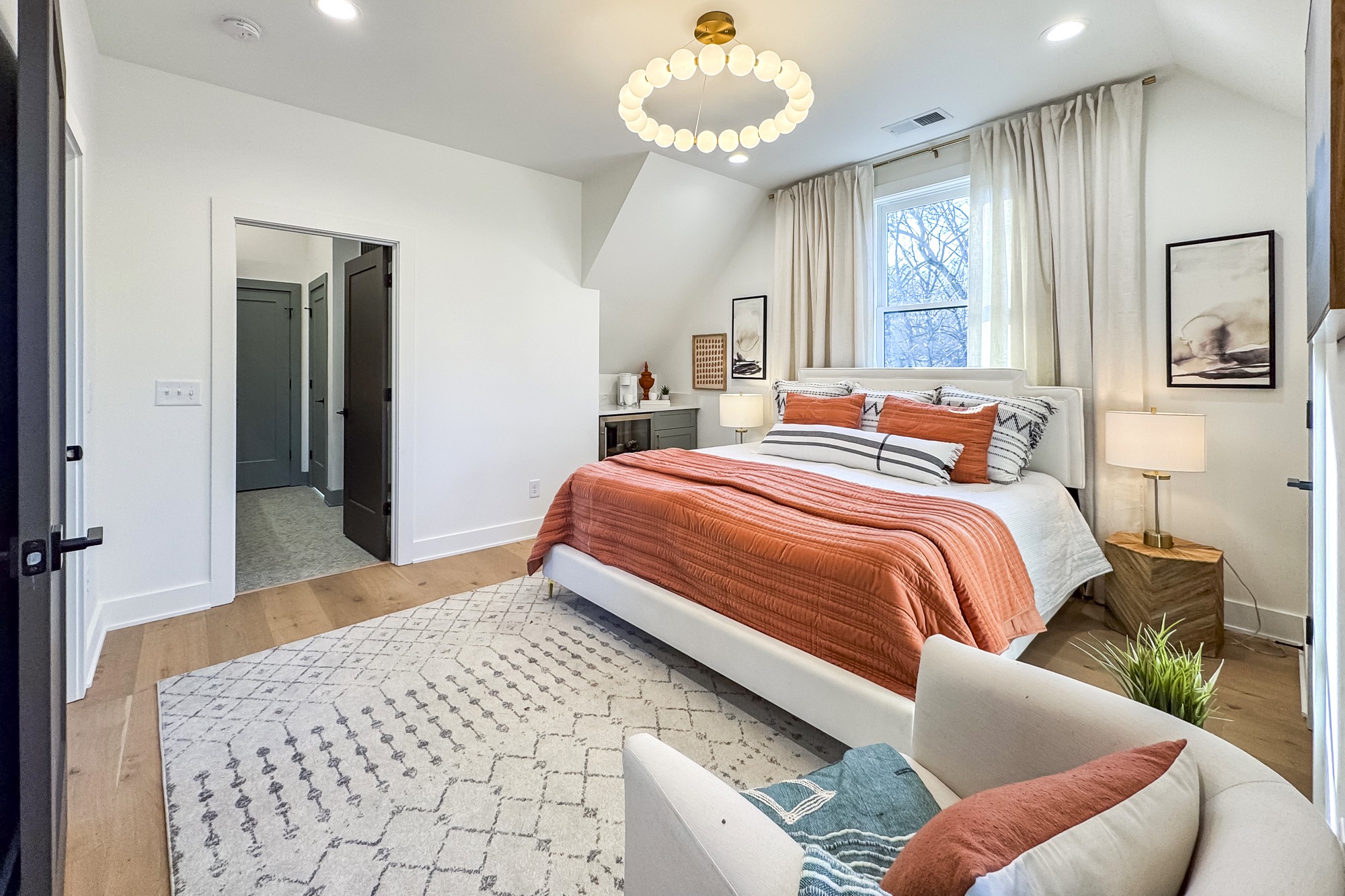 1310 Lillian St