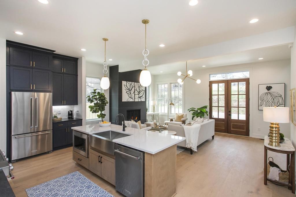 1310 Lillian St