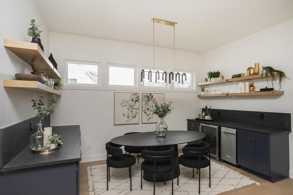 1310 Lillian St