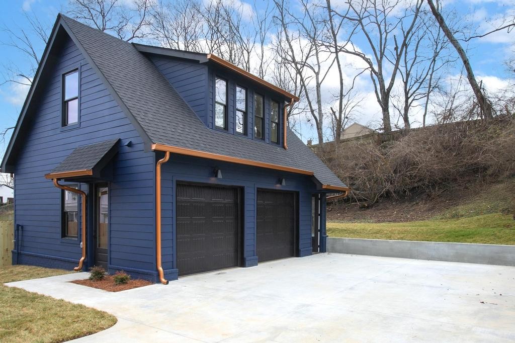 1310 Lillian St
