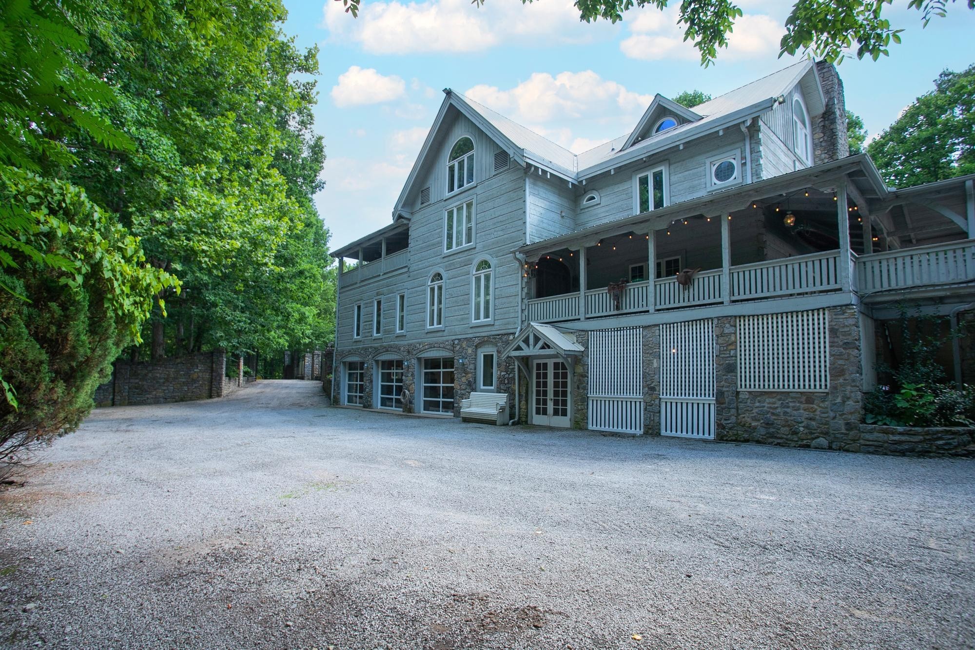 1105 Mount Pleasant Rd