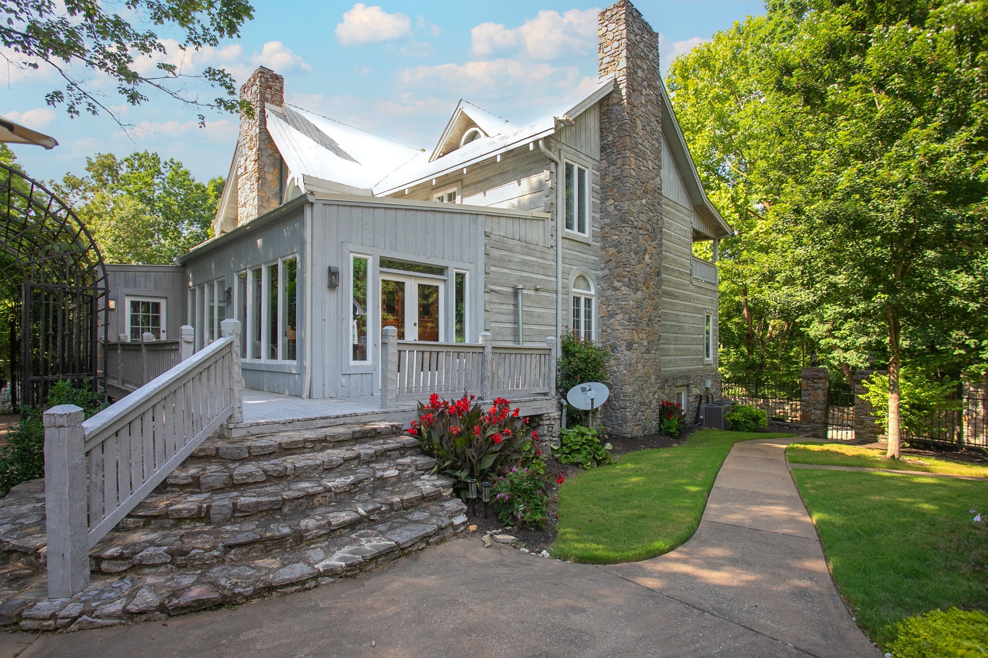 1105 Mount Pleasant Rd