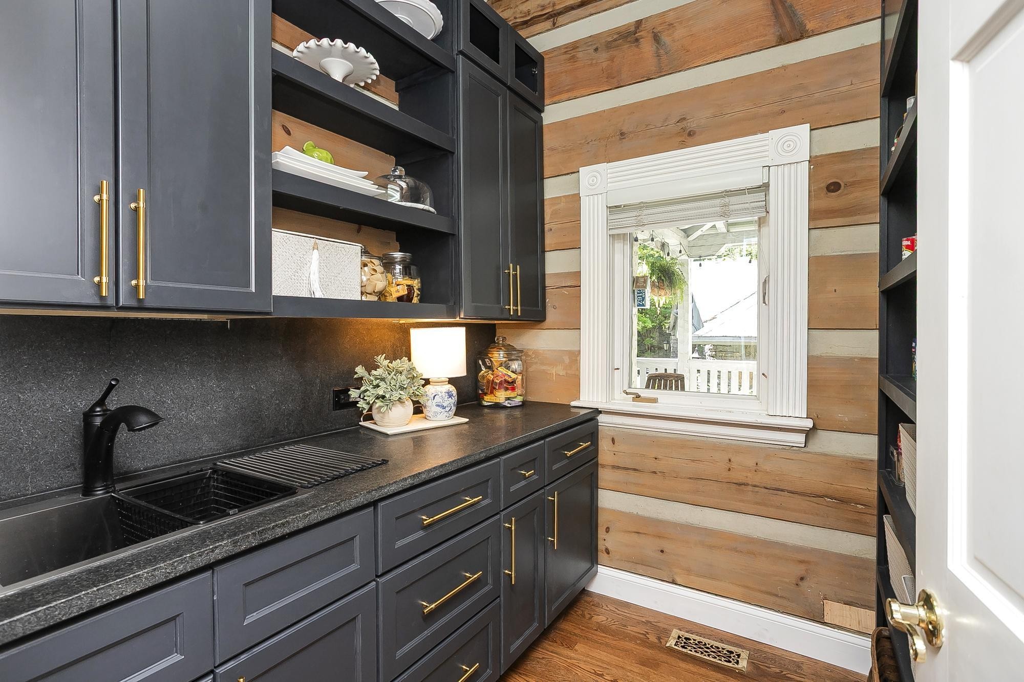 1105 Mount Pleasant Rd