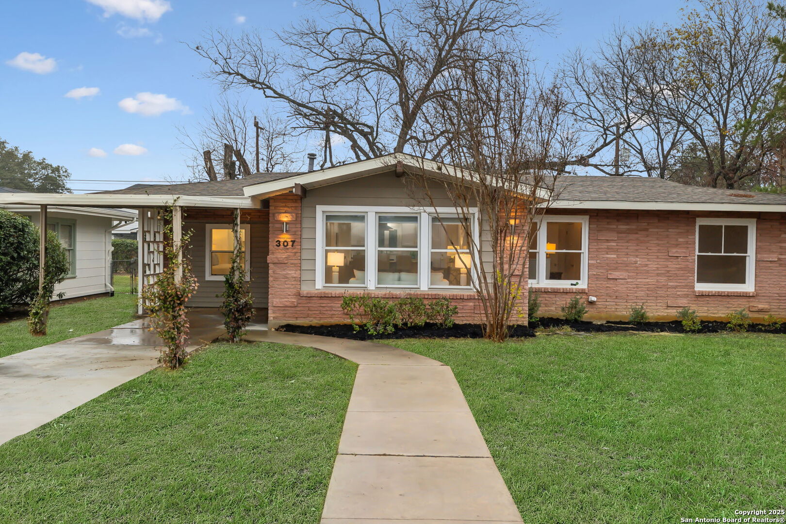 307 Ridgehaven Pl