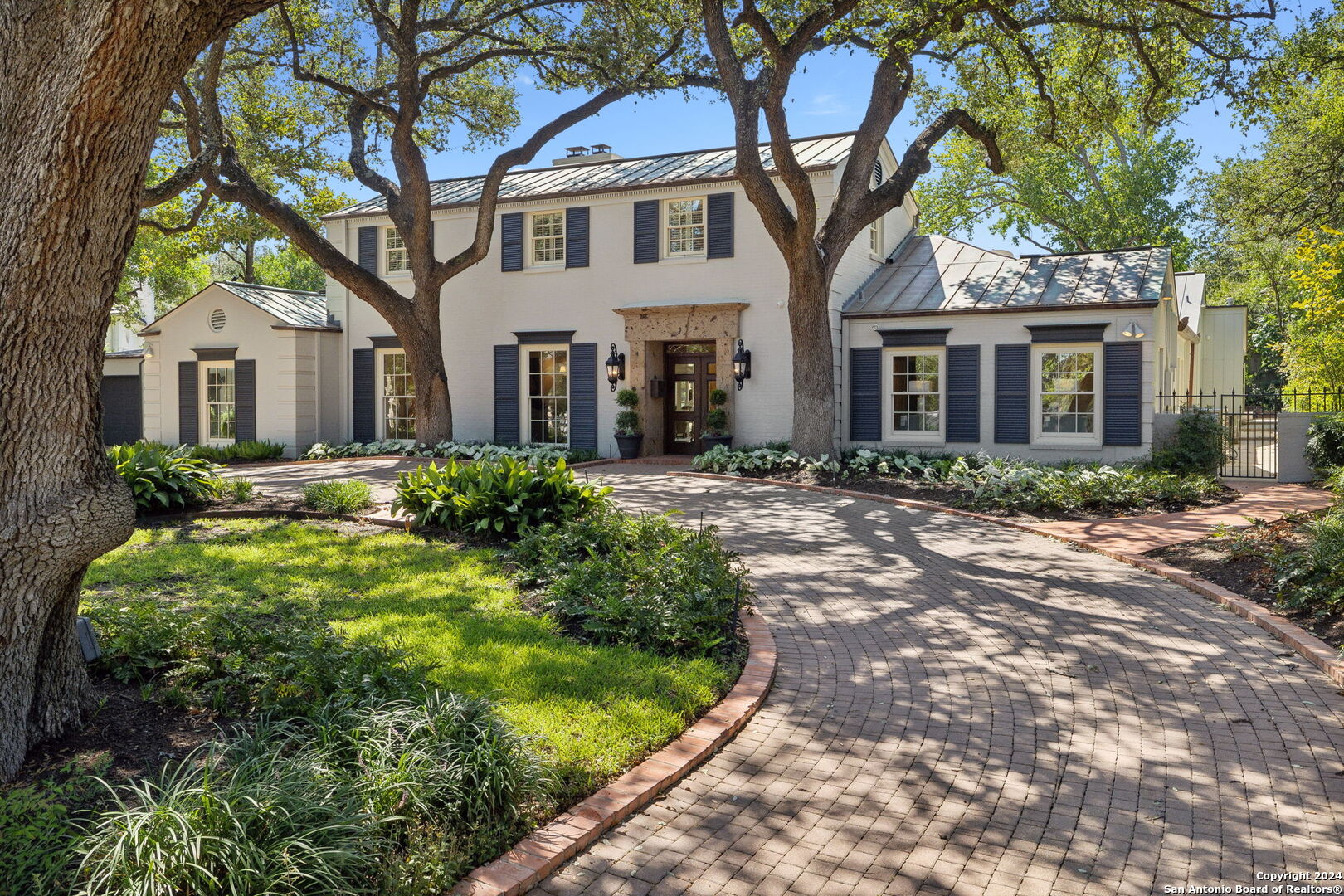 640 Ivy Lane