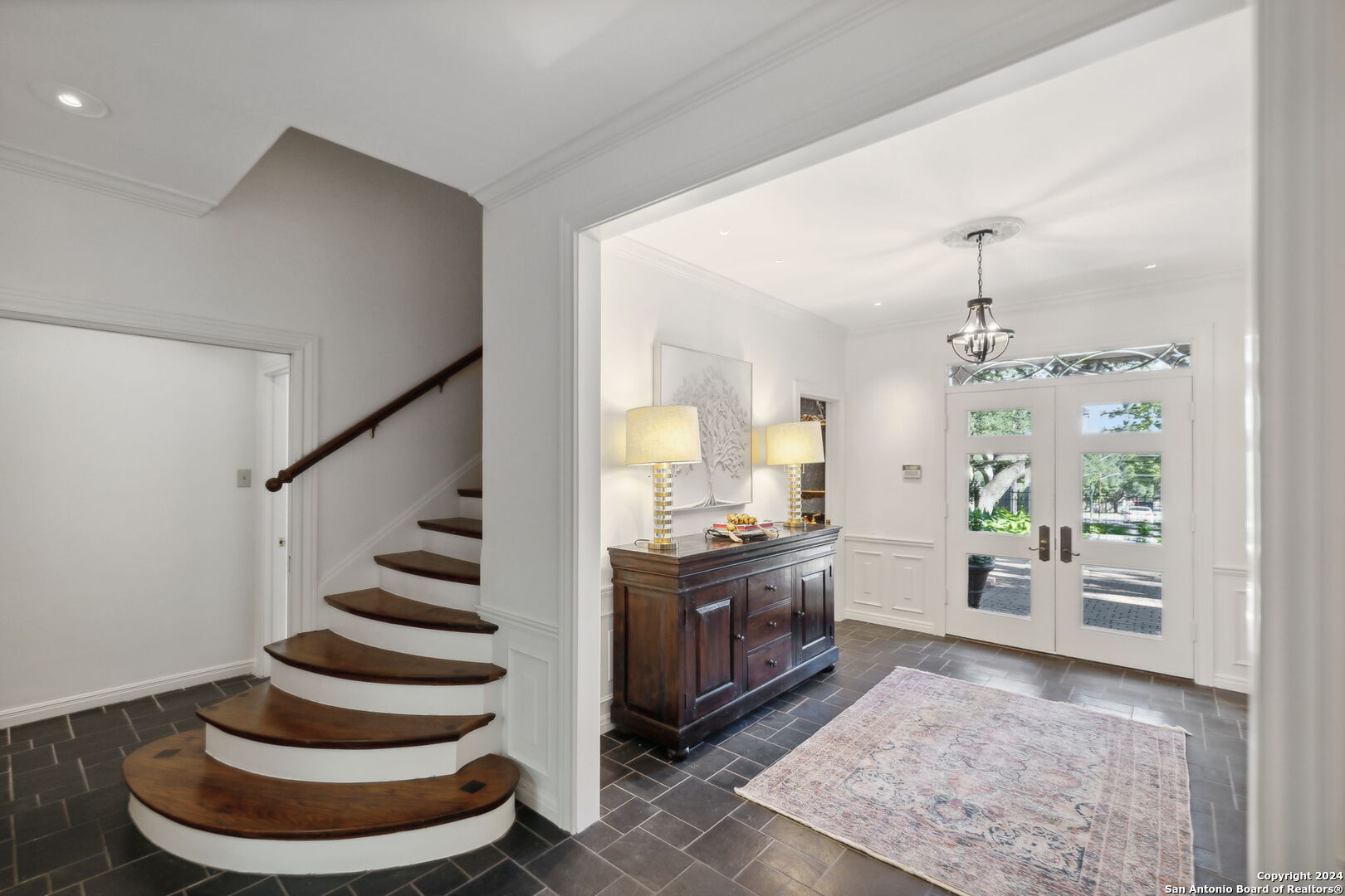 640 Ivy Lane