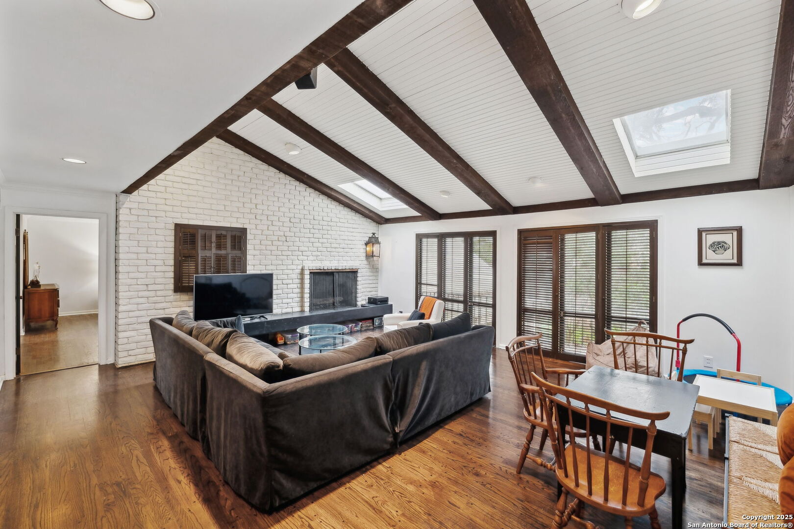 2214 Briarwood Dr