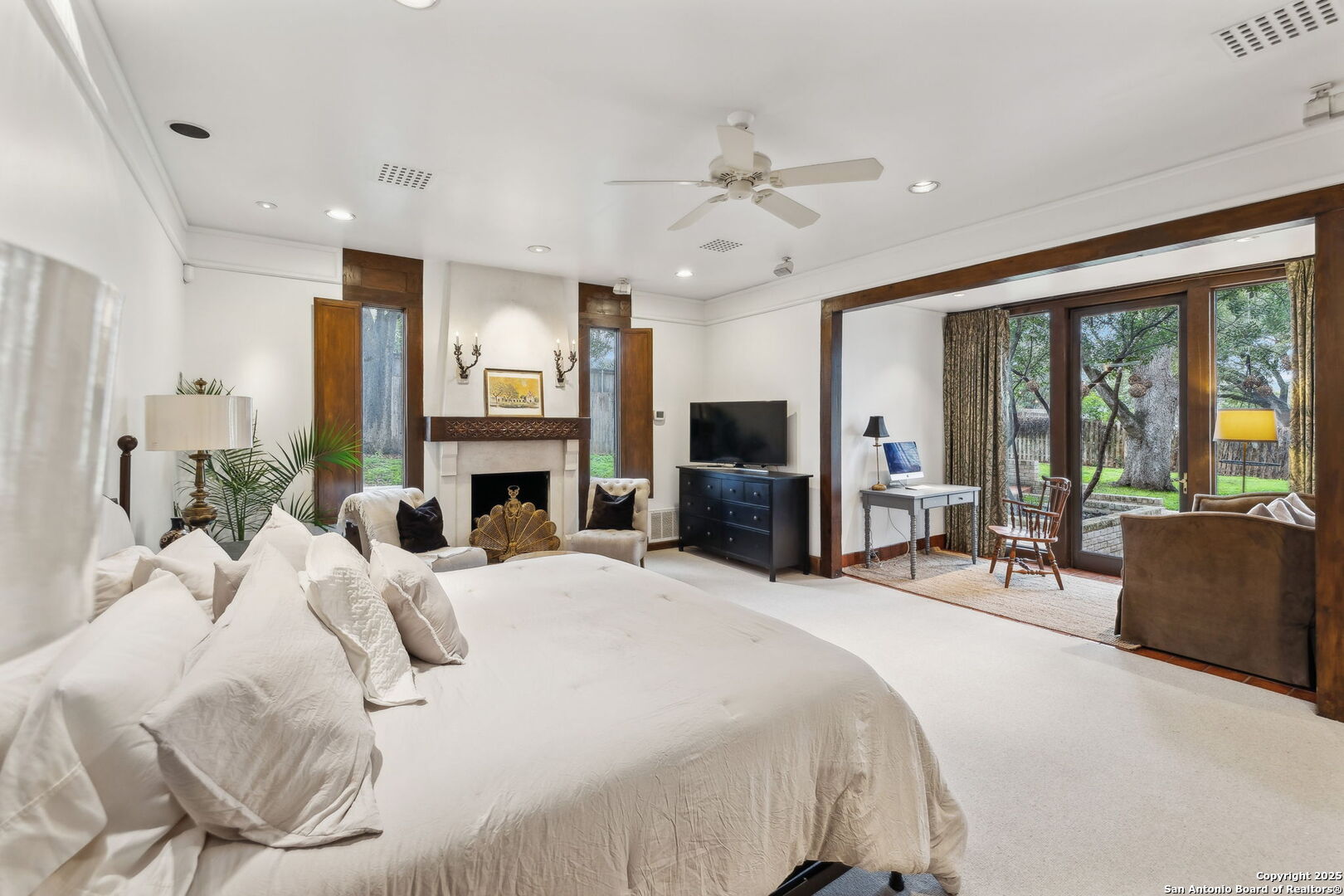 2214 Briarwood Dr