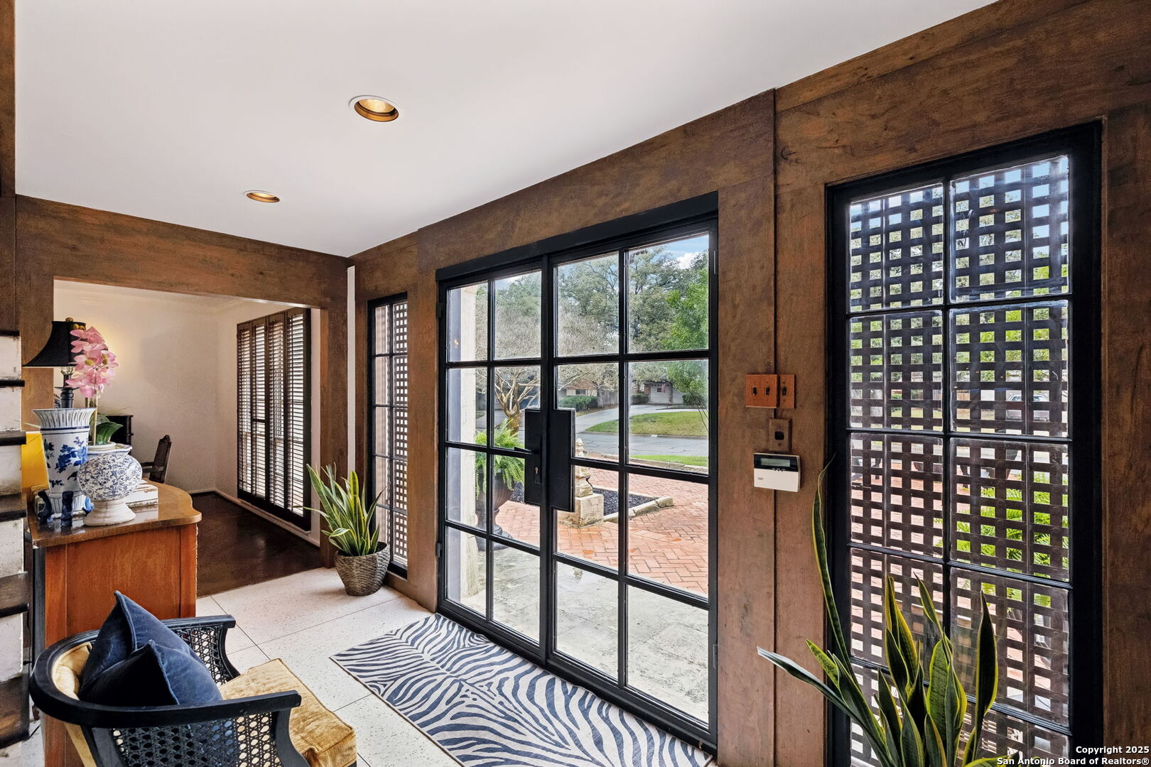 2214 Briarwood Dr