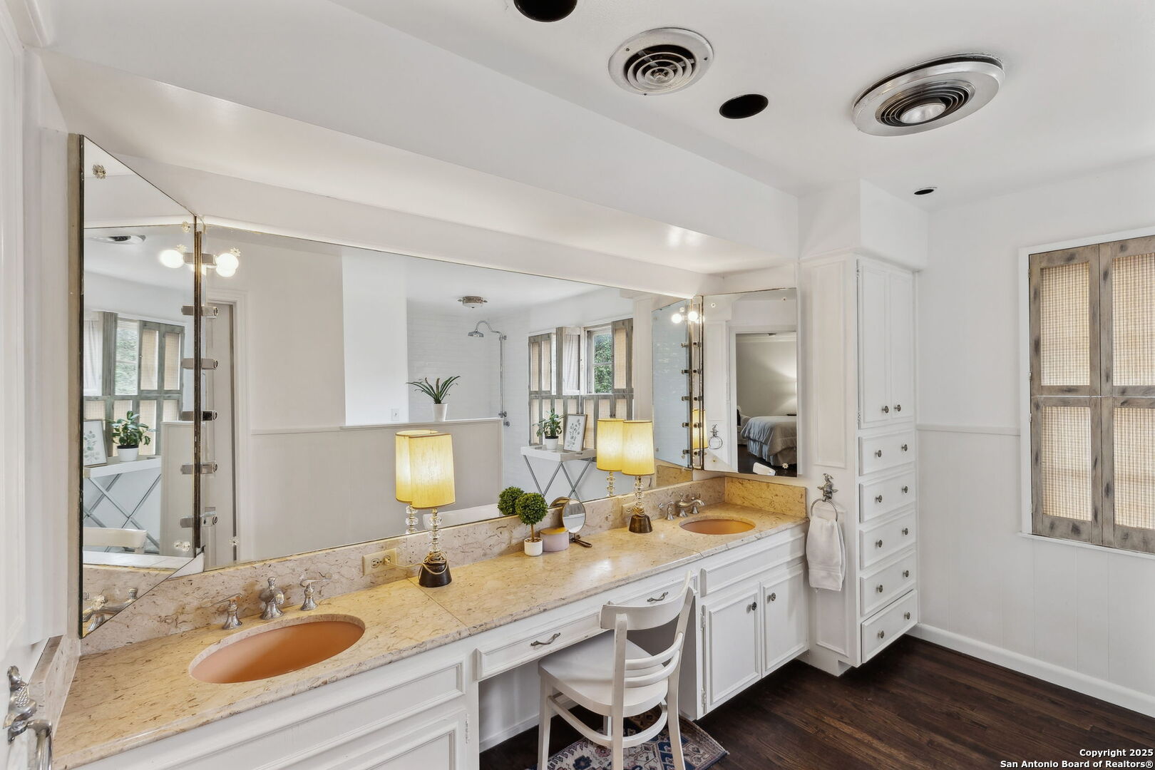 2214 Briarwood Dr