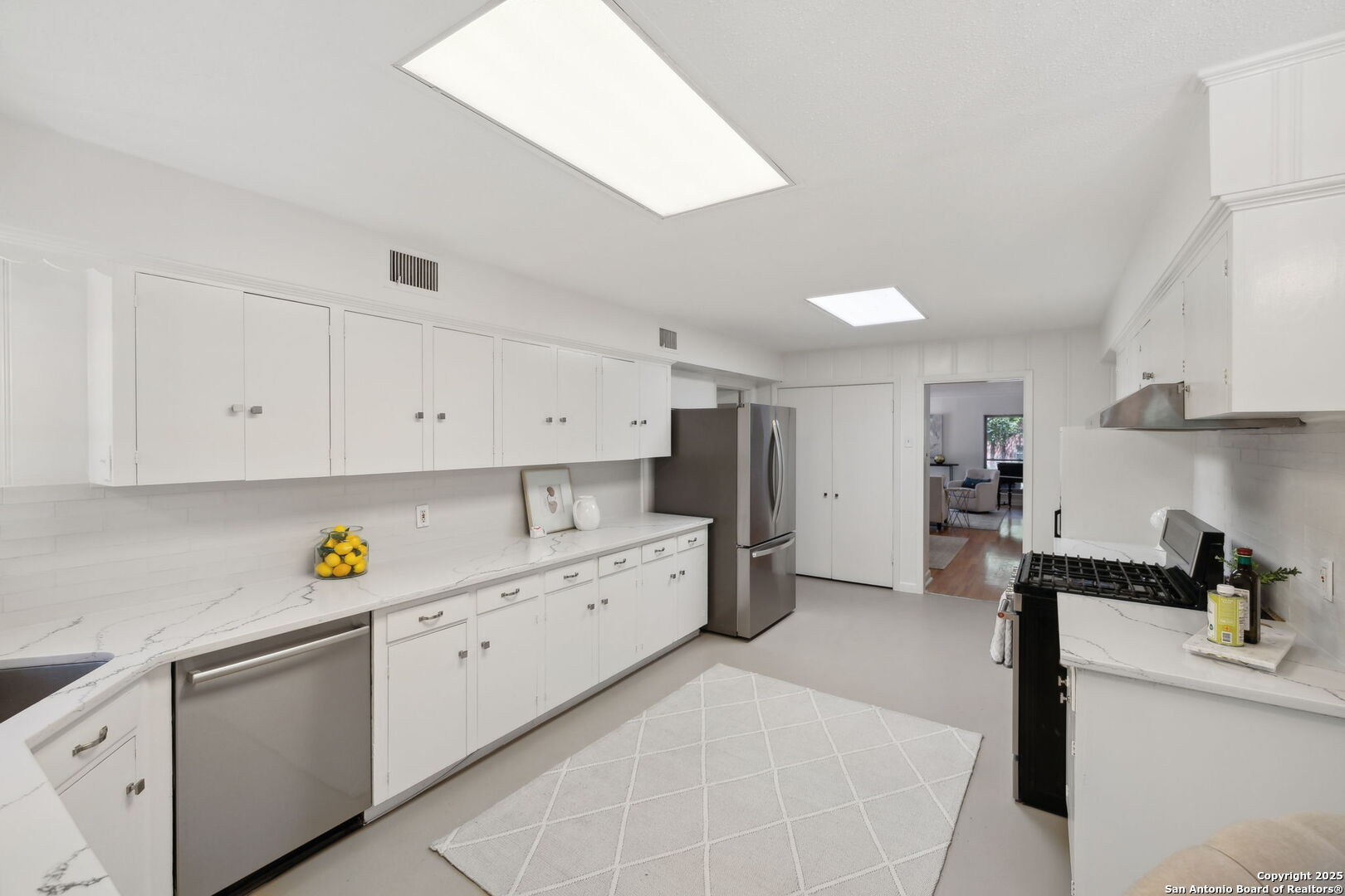 106 Five Oaks