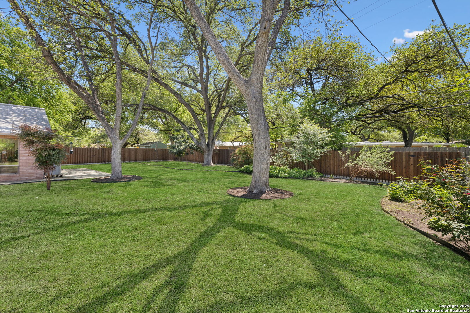 106 Five Oaks