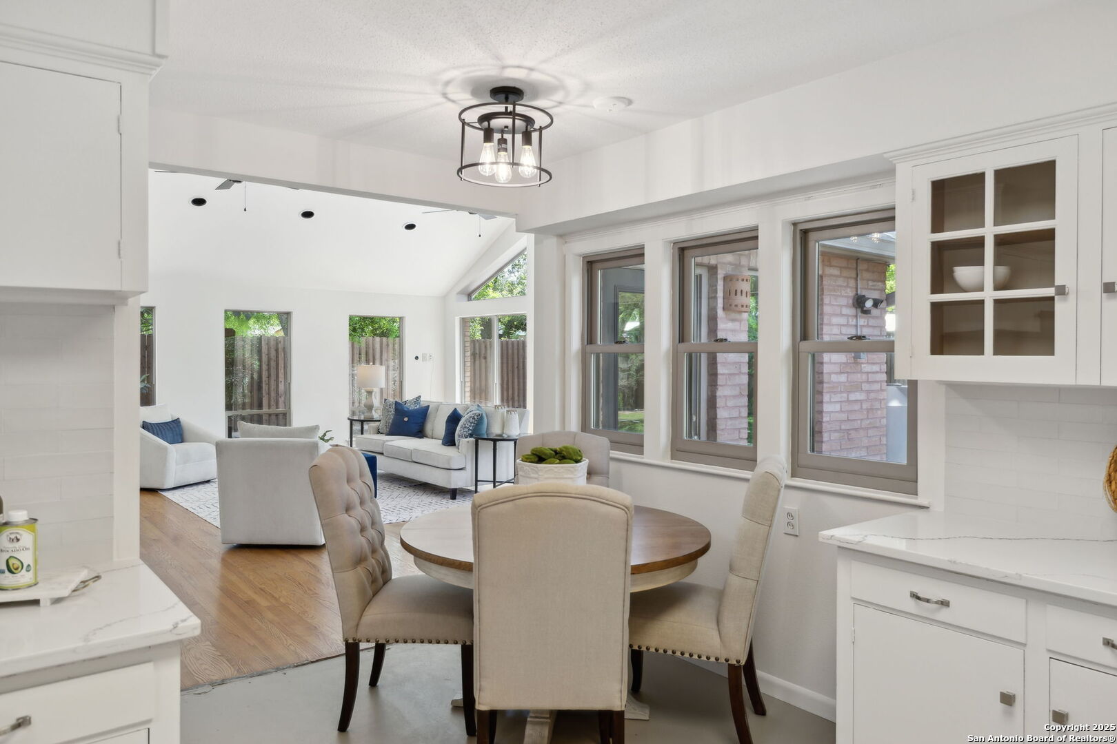 106 Five Oaks