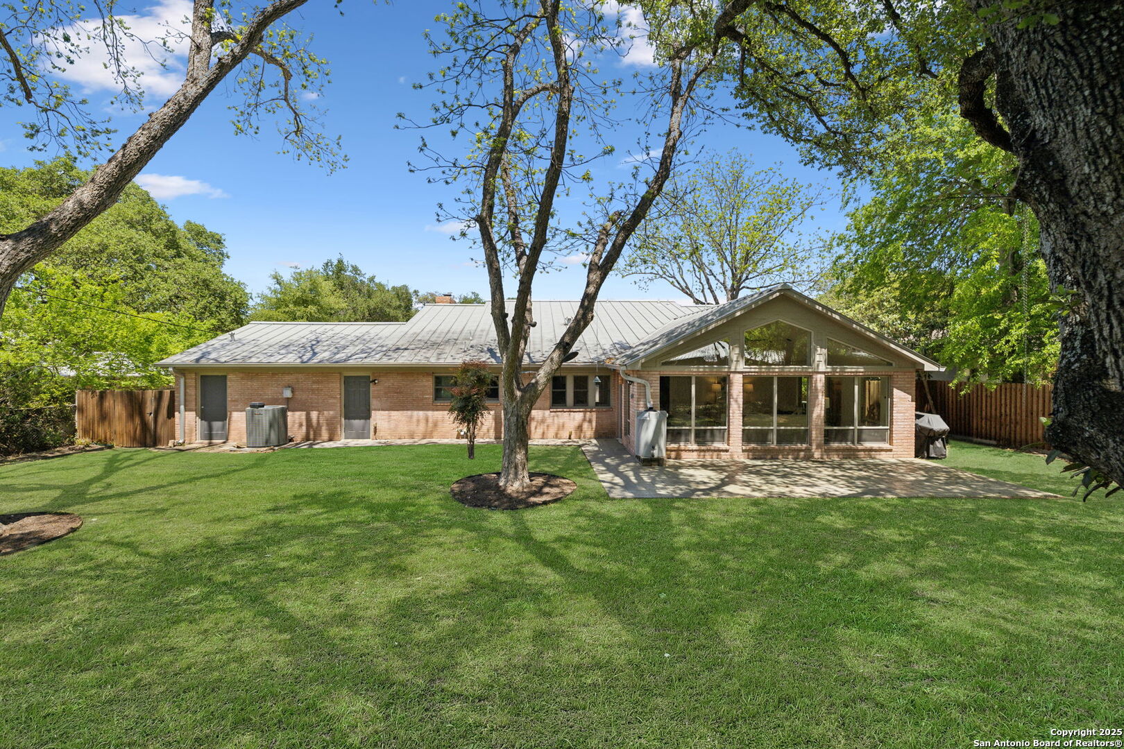 106 Five Oaks