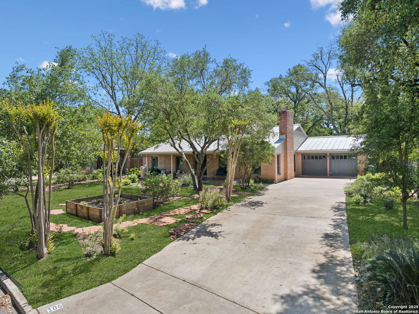 106 Five Oaks
