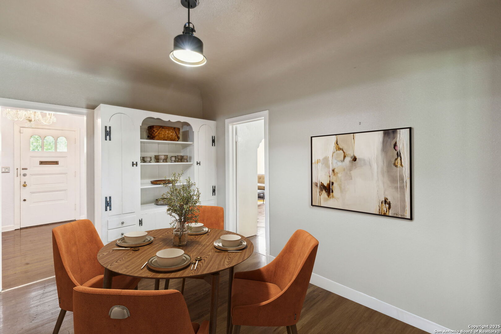 2112 W Gramercy
