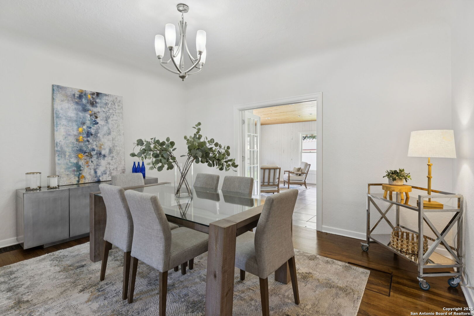 2112 W Gramercy