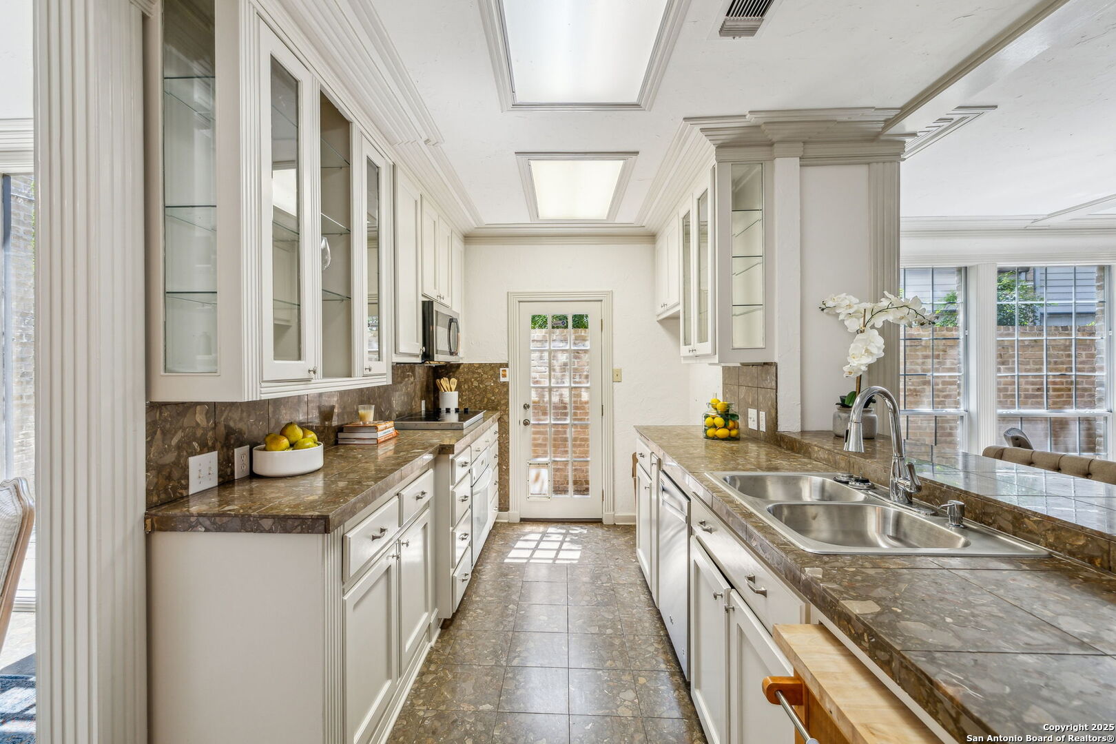 209 CHICHESTER PL 1
