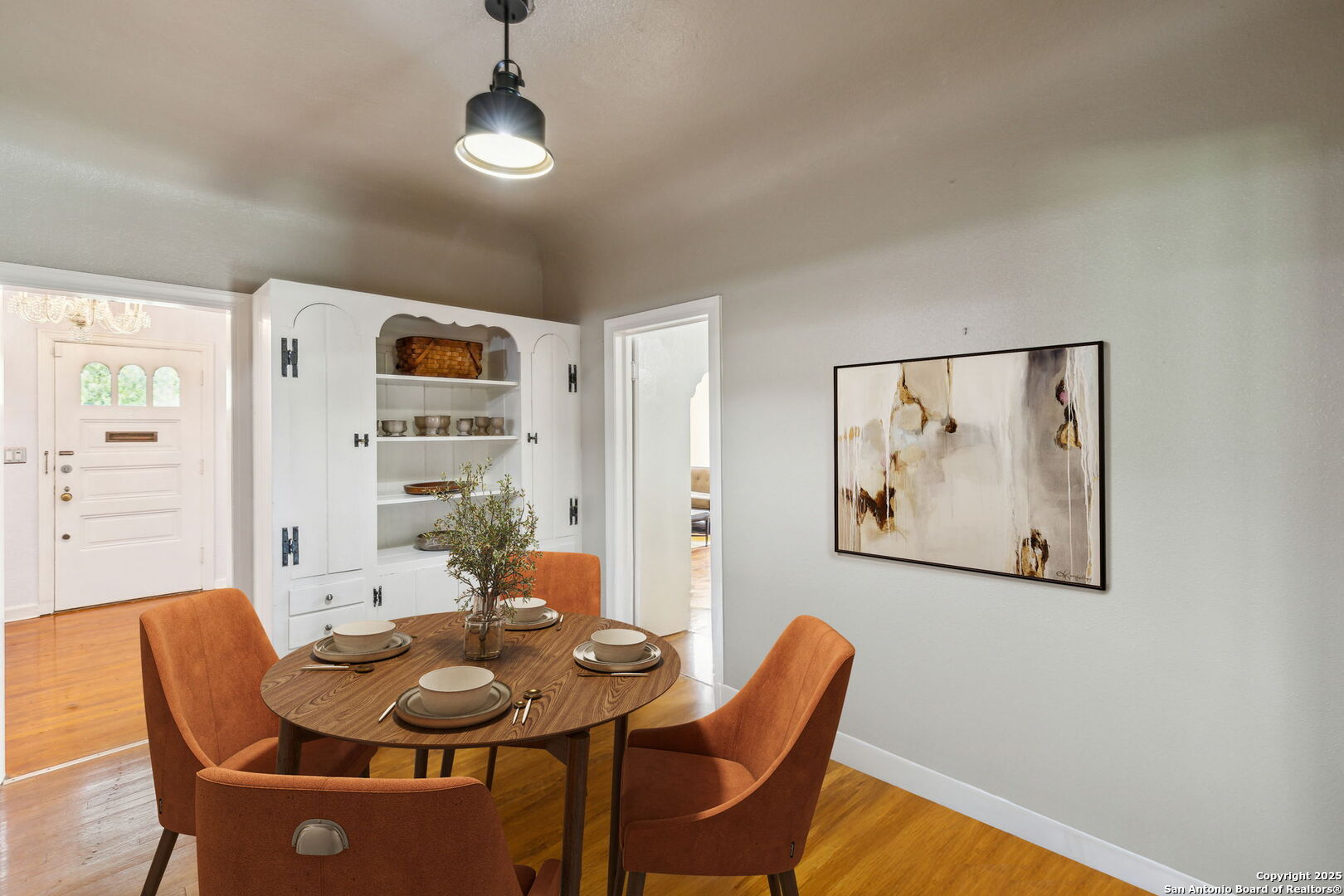 2112 W Gramercy