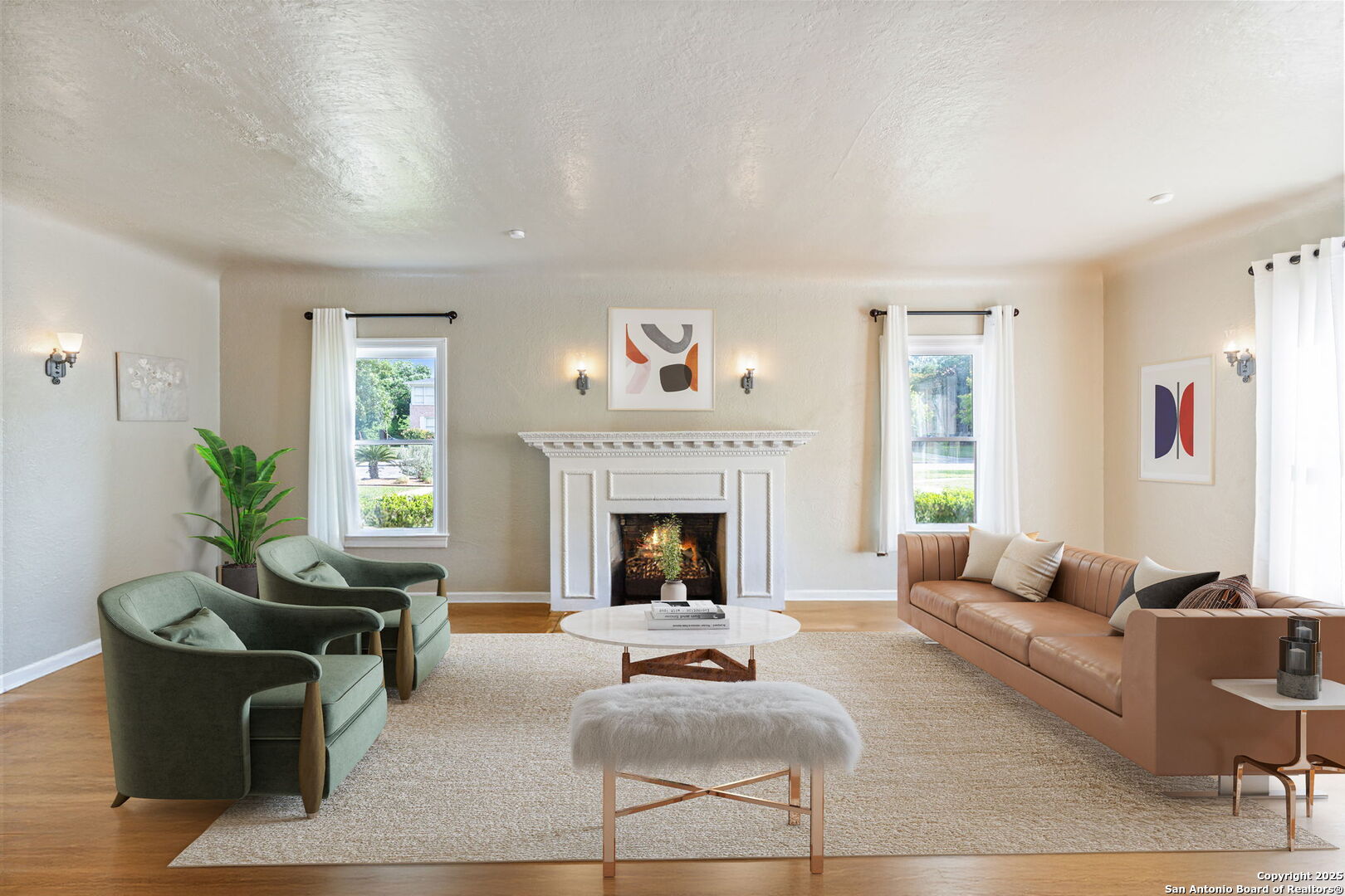 2112 W Gramercy