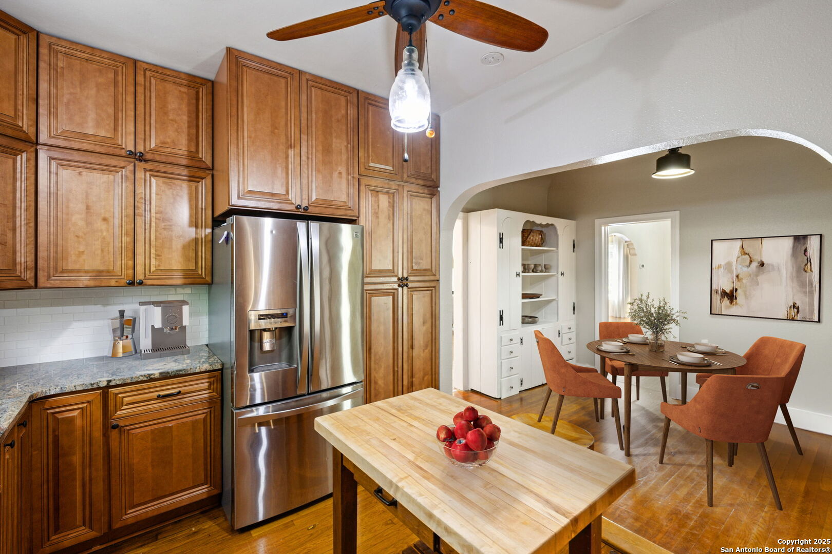 2112 W Gramercy