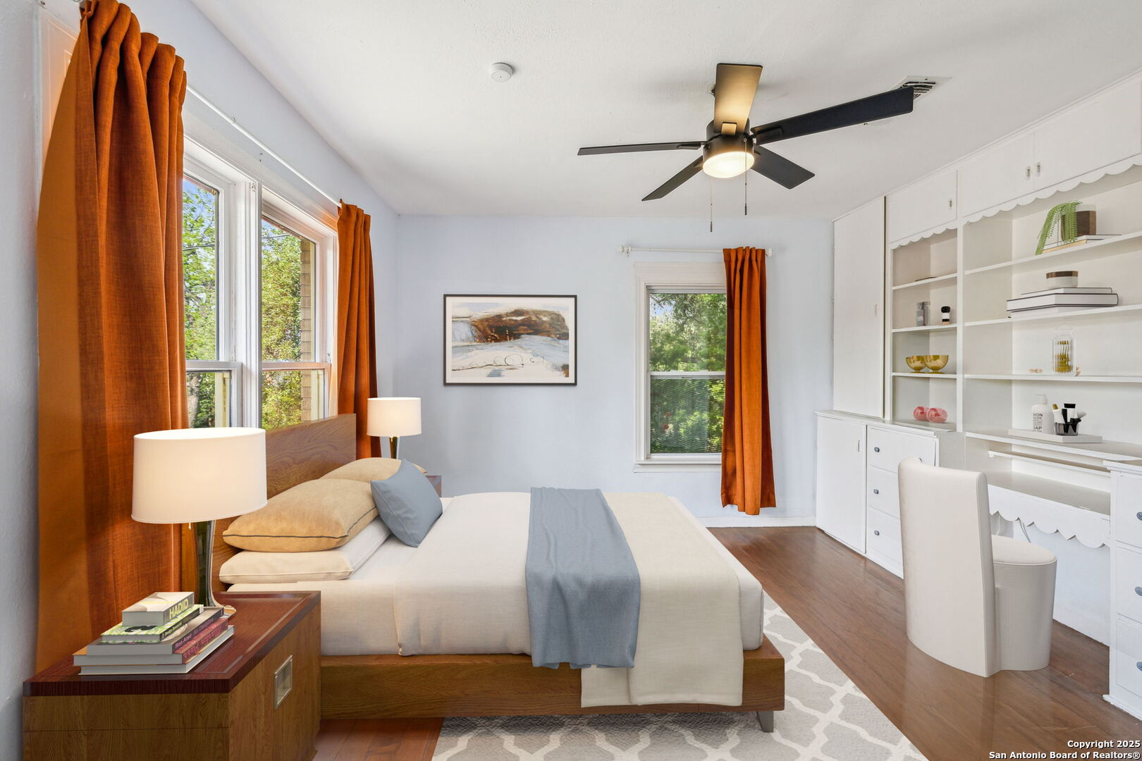 2112 W Gramercy