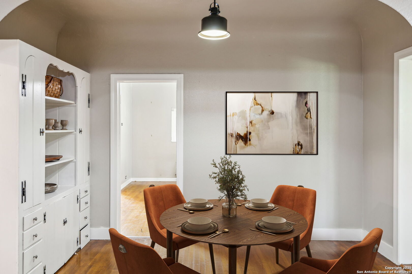 2112 W Gramercy