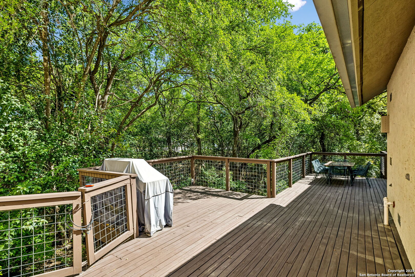 40 Oakwell Farms Pkwy