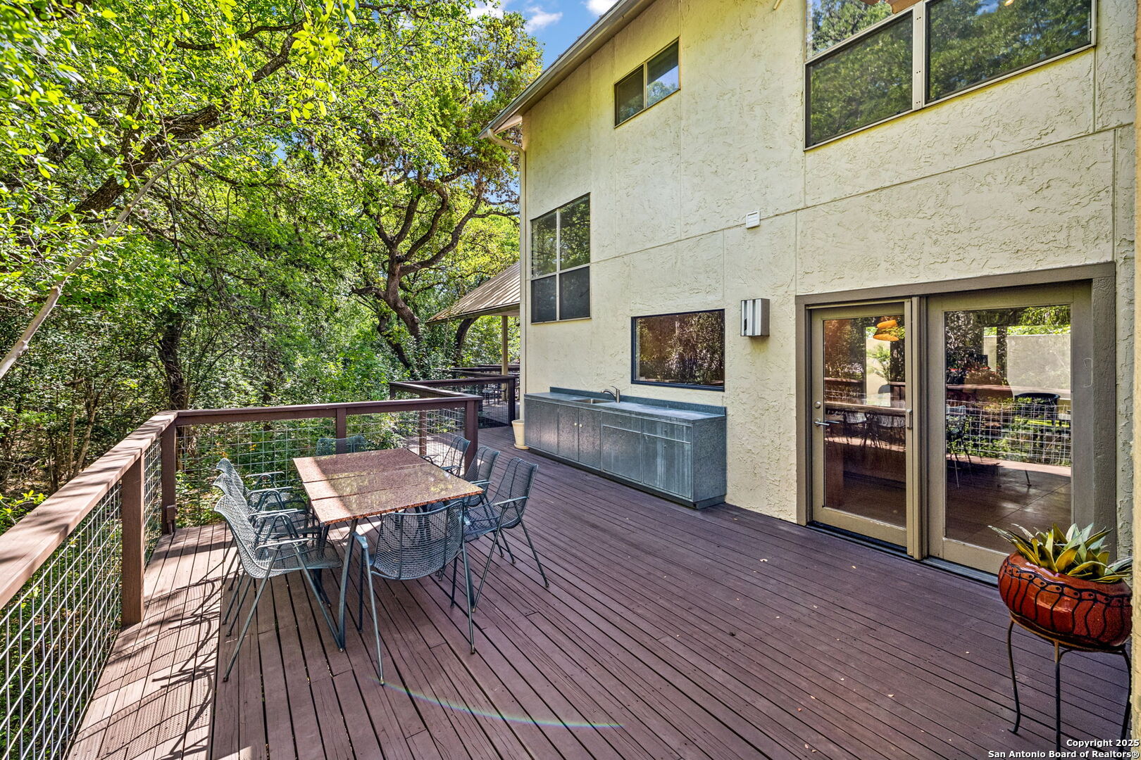 40 Oakwell Farms Pkwy