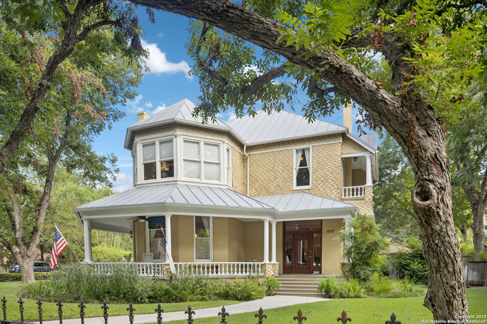 402 Madison