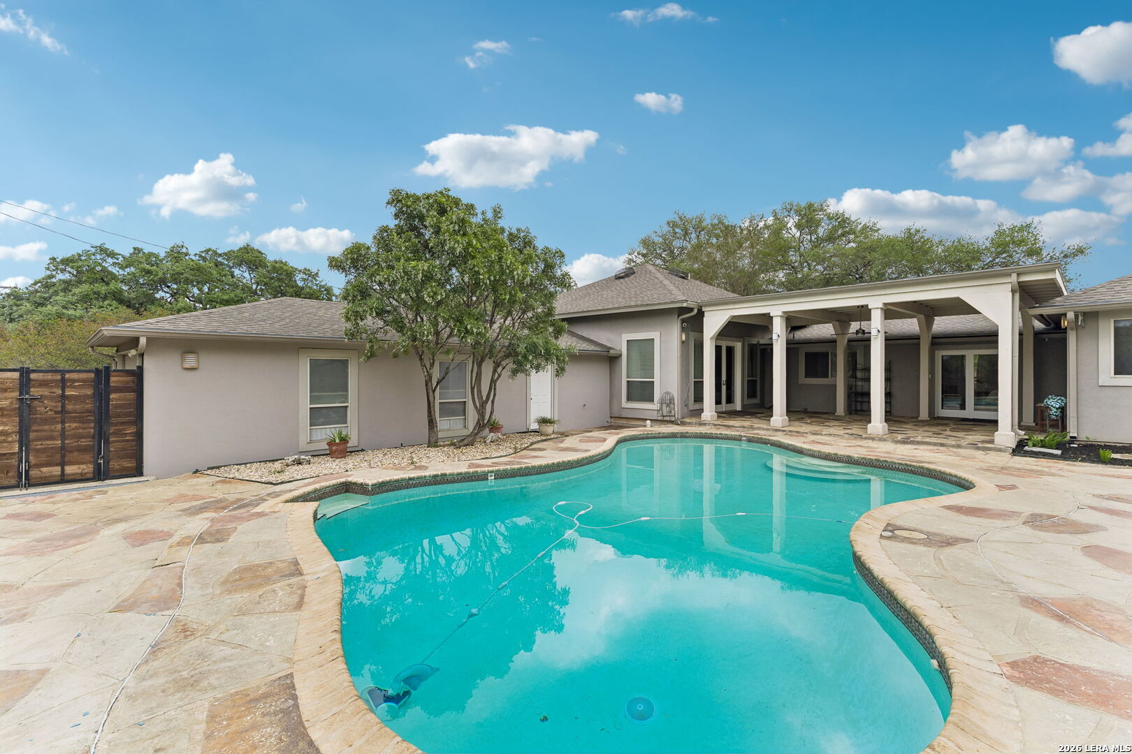 451 Laramie Dr