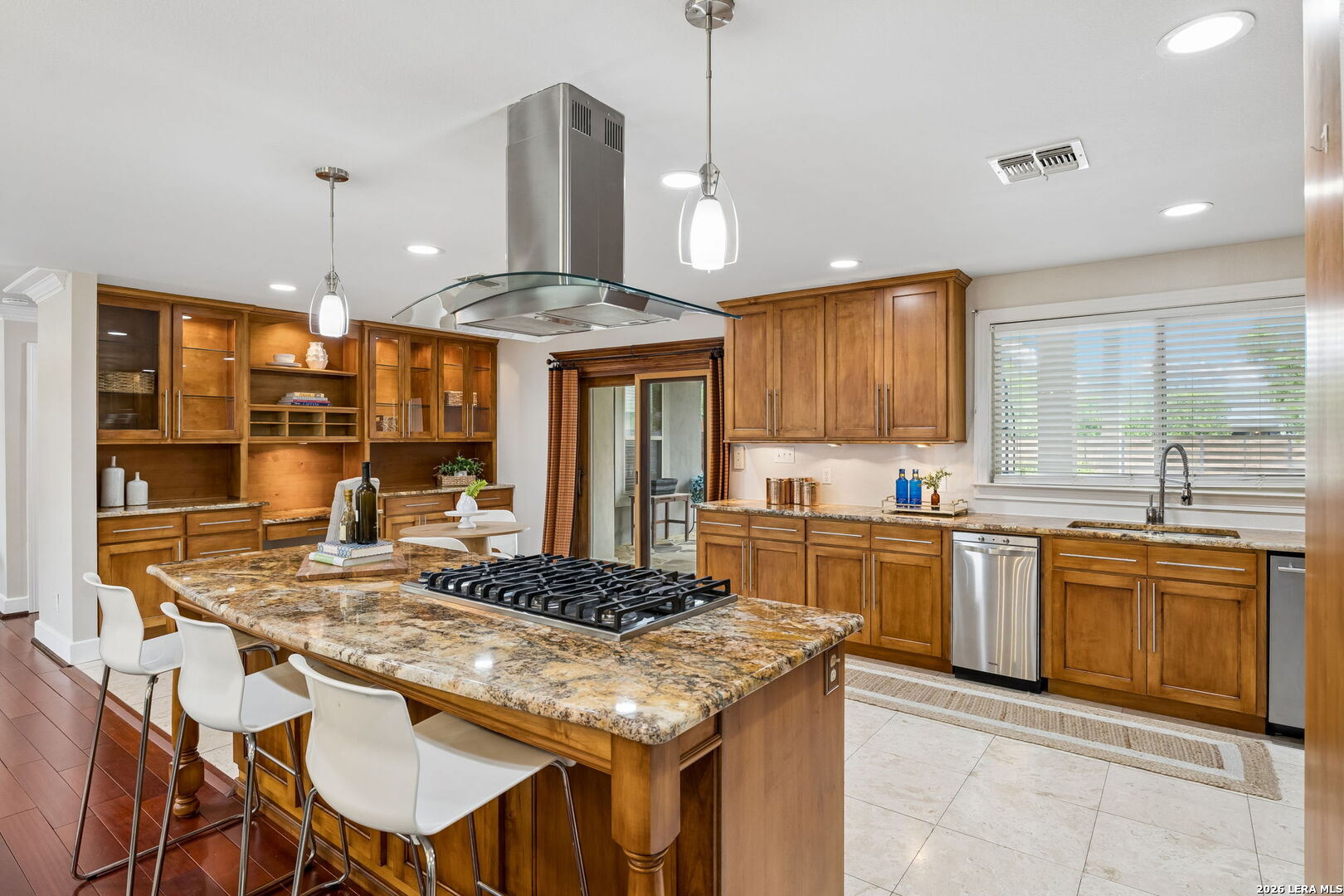 451 Laramie Dr