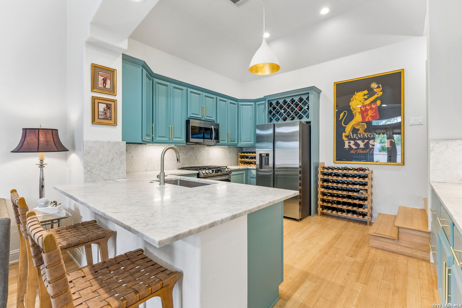 8127 N New Braunfels 701