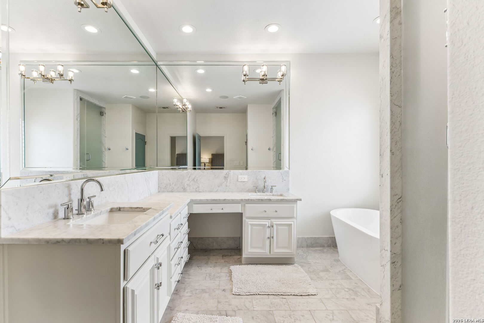 8127 N New Braunfels 701
