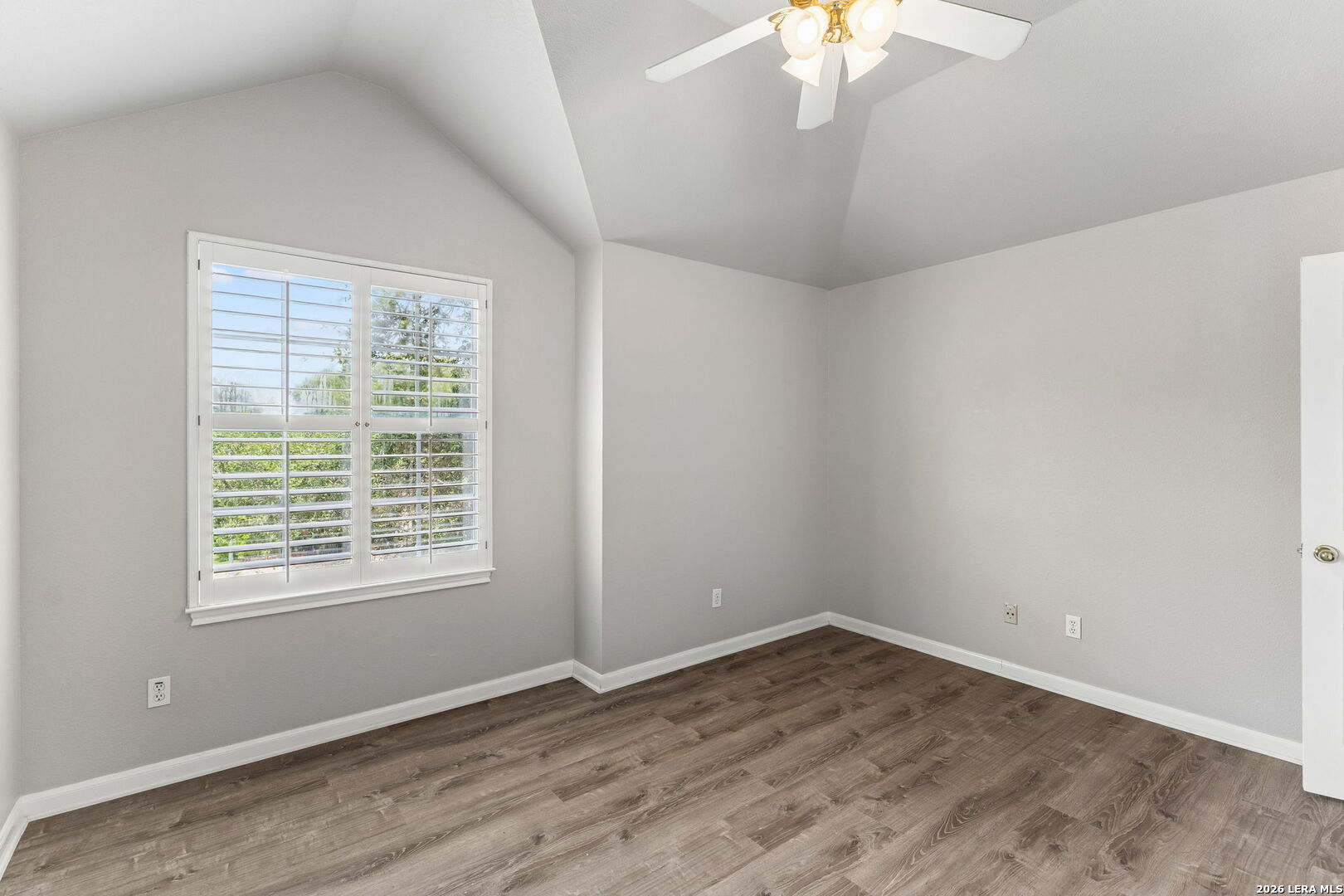 6542 Amber Oak