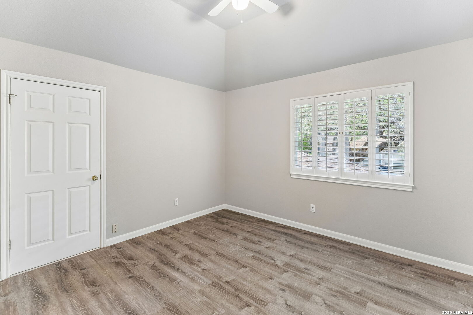 6542 Amber Oak