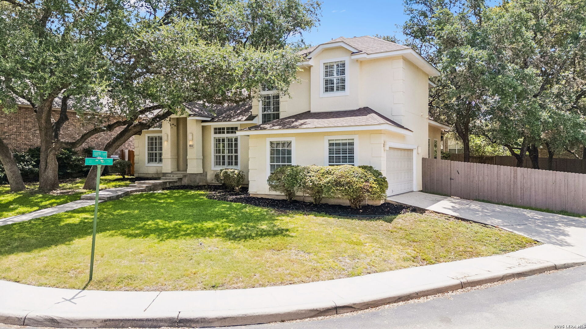 6542 Amber Oak