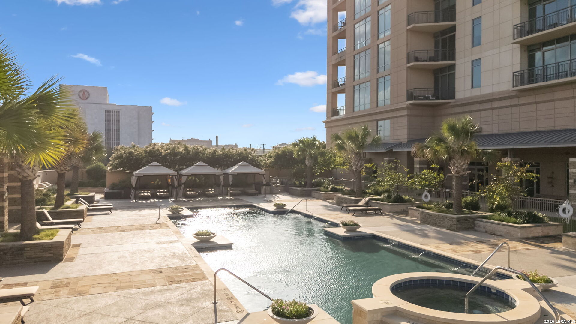 4242 Broadway Unit: APT 1704