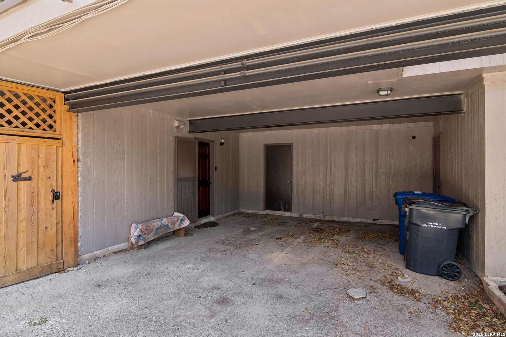 222 W CRAIG PL