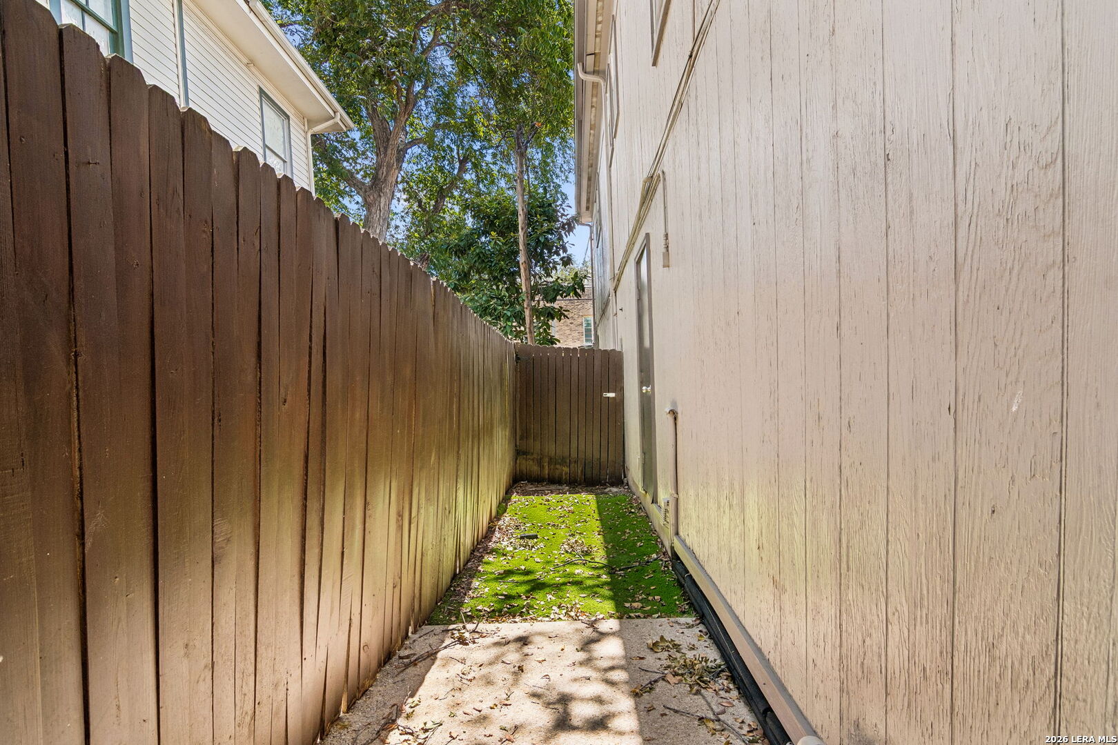 222 W CRAIG PL
