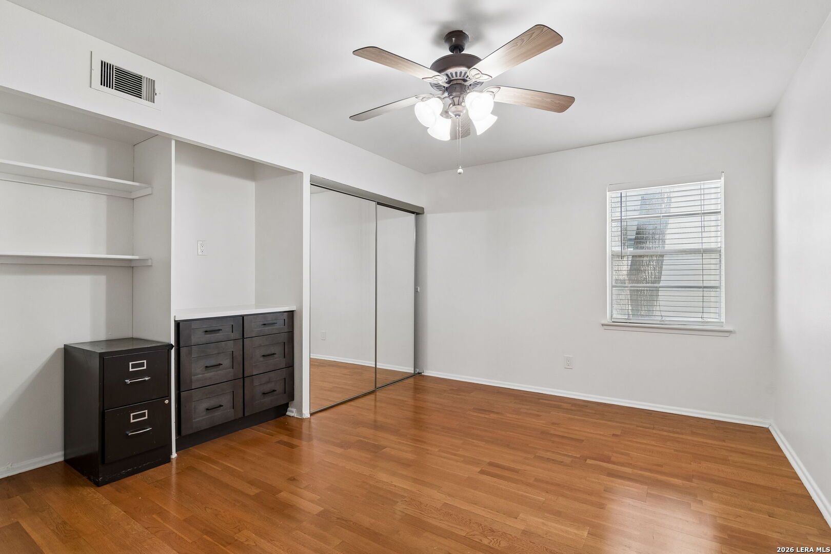 222 W CRAIG PL