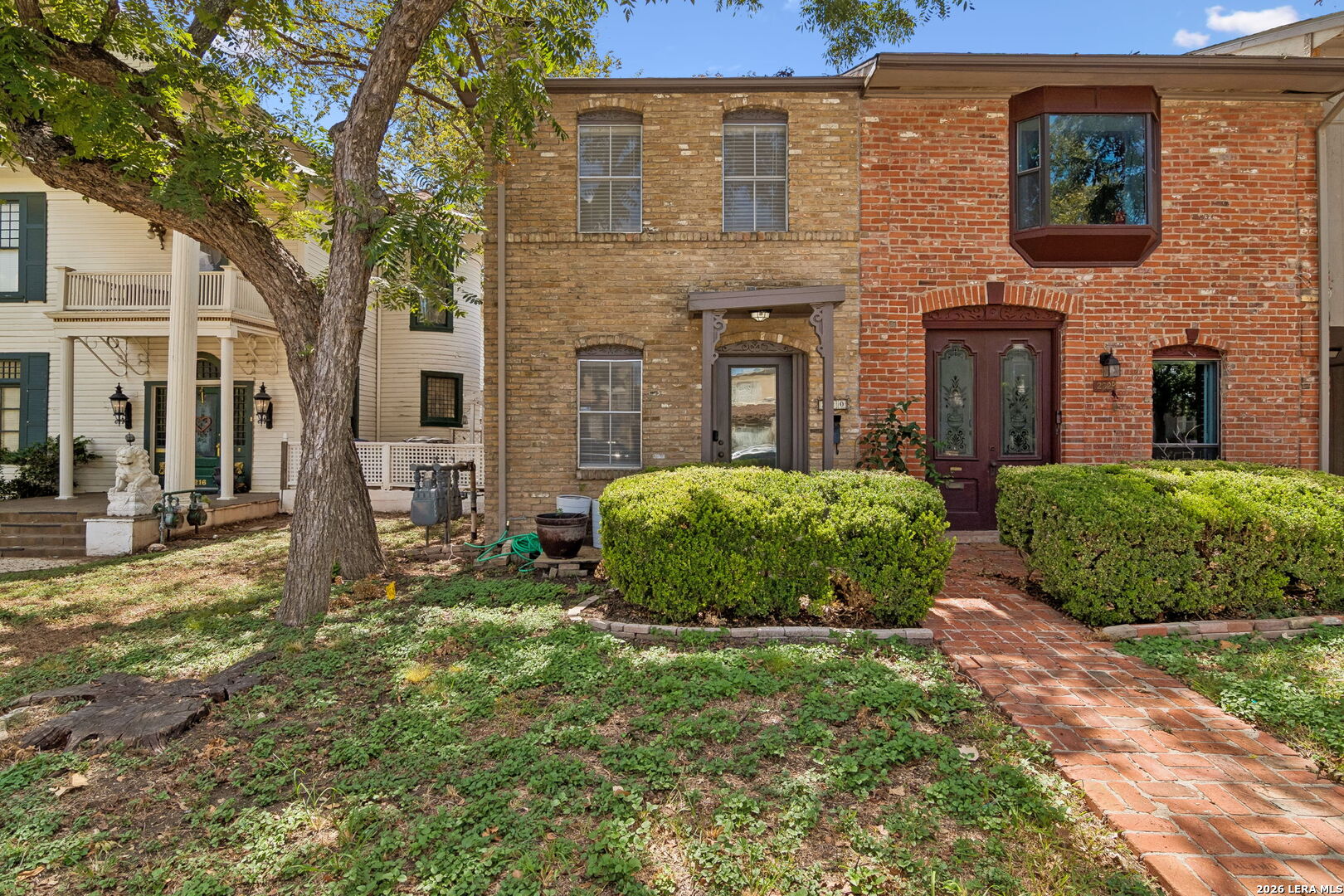 222 W CRAIG PL